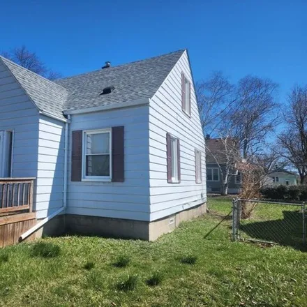 Buy this 3 bed house on 1582 Gordon Street in Port Huron, MI 48060