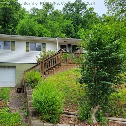 Buy this 3 bed house on 1131 Strawberry Rd in Saint Albans, West Virginia
