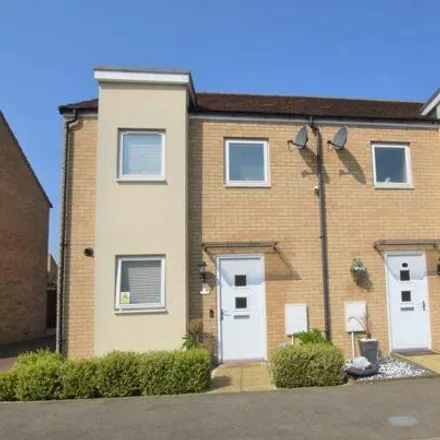 Buy this 3 bed duplex on Stirling Mews in Monkston, MK10 7FA