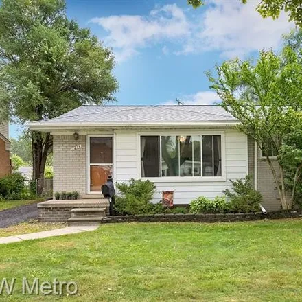 Buy this 3 bed house on 1274 North Selfridge Boulevard in Clawson, MI 48017
