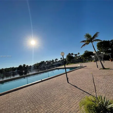 Image 6 - Three Islands Boulevard, Hallandale Beach, FL 33009, USA - Apartment for rent
