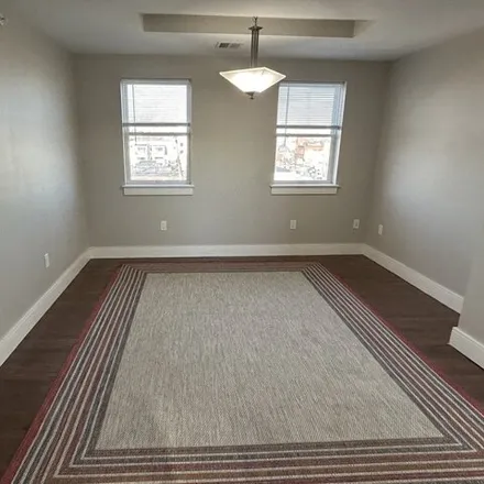 Image 3 - 112 Broadway, Somerville, MA 02145, USA - Apartment for rent