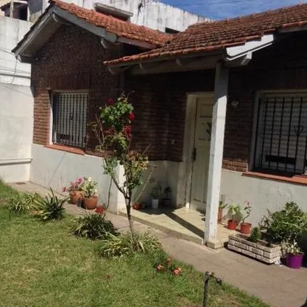 Buy this 2 bed house on Avenida General San Martín 501 in Adrogué, Argentina