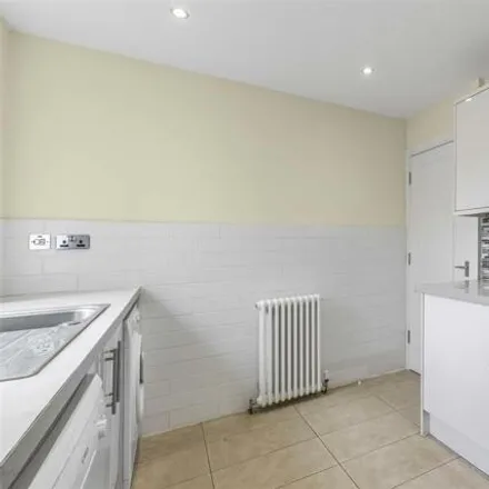 Image 6 - 21 Portsmouth Road, Portsmouth Road, London, SW15 3TD, United Kingdom - Apartment for sale