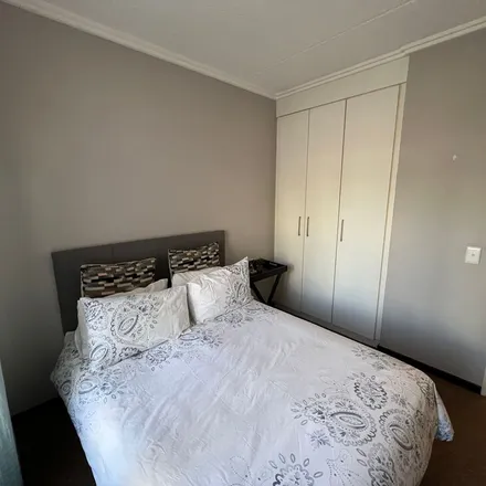 Rent this 2 bed apartment on M1 in Crown Gardens, Johannesburg