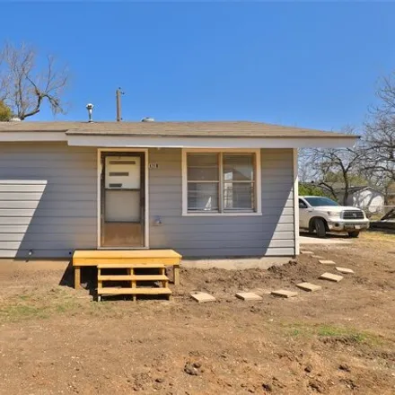 Rent this 2 bed house on 846 East North 10th Street in Abilene, TX 79601