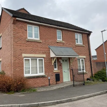 Rent this 3 bed house on Wickes in Barley Leaze, Chippenham