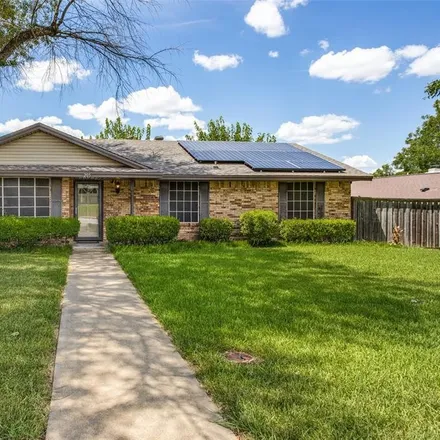 Buy this 3 bed house on 352 Brookview Drive in DeSoto, TX 75115