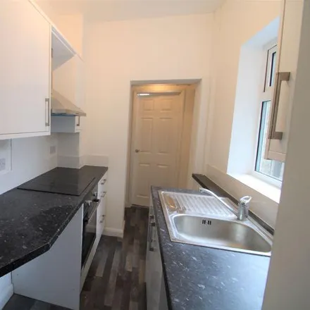 Rent this 3 bed townhouse on Rossington Road in Nottingham, NG2 4HY