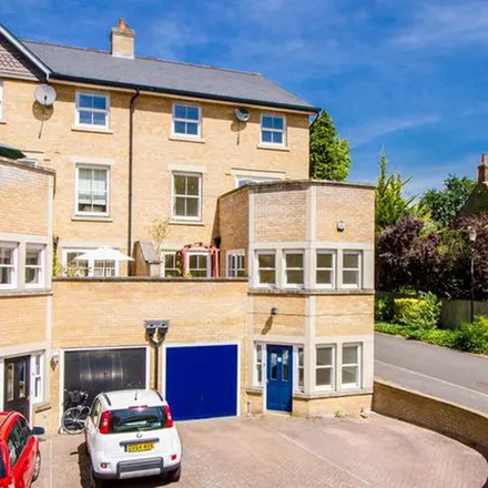 Rent this 5 bed townhouse on Marston Ferry Road in Oxford, OX3 0PZ