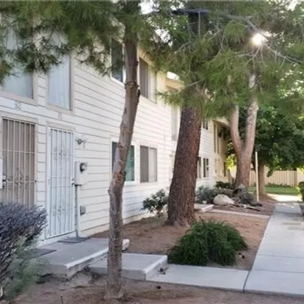 Buy this 1 bed townhouse on 4796 Topaz Street in Paradise, NV 89121