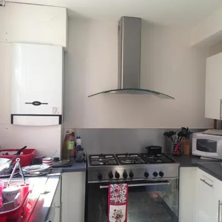 Rent this 6 bed house on 49 Kimbolton Avenue in Nottingham, NG7 1PS