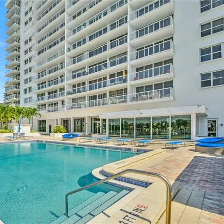 Image 2 - Collins Avenue & 5600 Block, Collins Avenue, Miami Beach, FL 33141, USA - Condo for rent