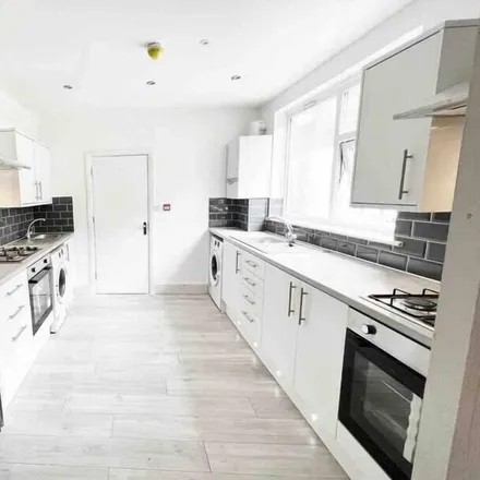 Rent this 1 bed house on London in NW10 8AS, United Kingdom