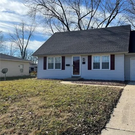 Rent this 3 bed house on 671 North Monroe Street in Lebanon, Saint Clair County