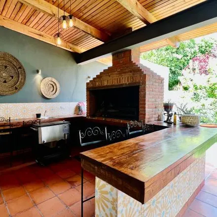 Buy this studio house on Italian Coffee Company in Avenida Corregidora, Delegación Centro Histórico