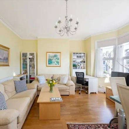 Image 3 - 121 Victoria Road, London, NW6 6TD, United Kingdom - Apartment for sale