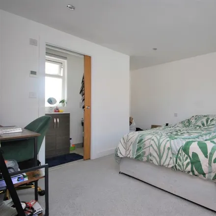 Image 6 - 29 Melbourne Grove, Denmark Hill, London, SE22 8RG, United Kingdom - Apartment for rent