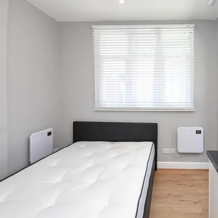 Rent this 1 bed apartment on Turnpike Lane Bus Station in Green Lanes, London