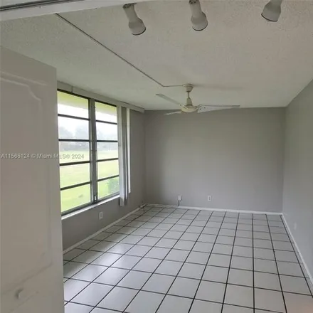 Image 3 - 3319 North Palm Aire Drive, Pompano Beach, FL 33069, USA - Apartment for rent
