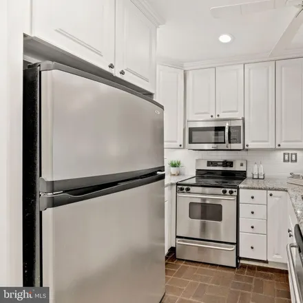 Image 3 - 216 North Alfred Street, Alexandria, VA 22314, USA - Townhouse for sale