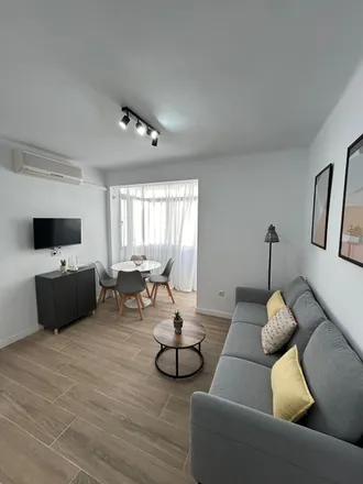 Rent this 3 bed apartment on Farmacia María Teresa Alvarez De Sotomayor Paz in Calle Brenes, 9