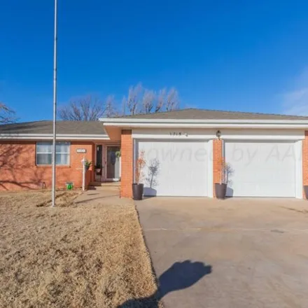 Buy this 3 bed house on 1739 North Grape in Pampa, TX 79065