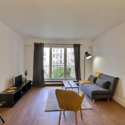 Image 4 - 37 Rue Marguerite de Rochechouart, 75009 Paris, France - Apartment for rent