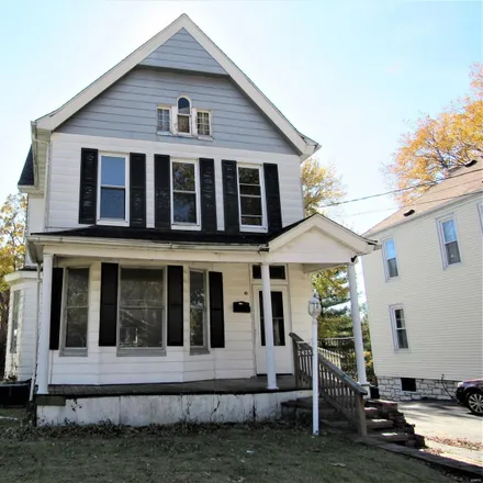 Buy this 3 bed house on 2425 Sanford Avenue in Milton, Alton