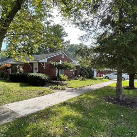 Image 4 - 50316 Edith Street, Chesterfield Shores, Chesterfield Township, MI 48047, USA - House for sale