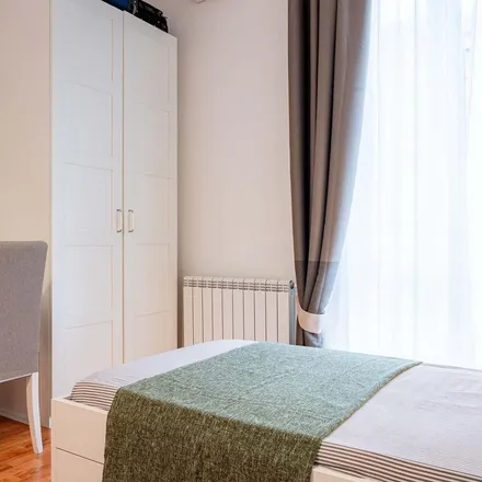 Image 5 - Via Biella, 20142 Milan MI, Italy - Apartment for rent