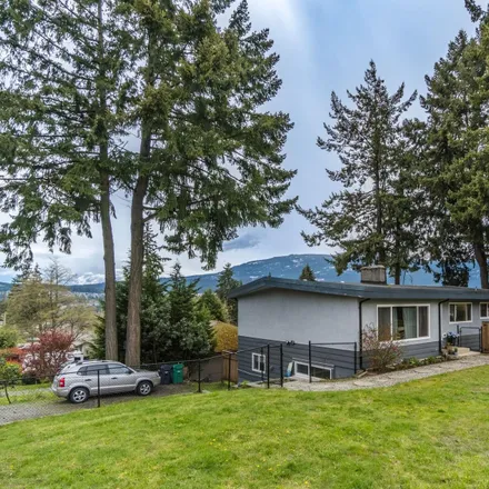 Buy this 5 bed house on Meredith Road in Nanaimo, BC V9S 5W8