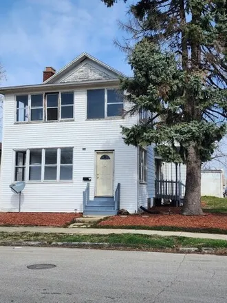 Buy this 4 bed house on Annie's Eats Carry-Out and Catering in 606 North Clinton Street, Bloomington