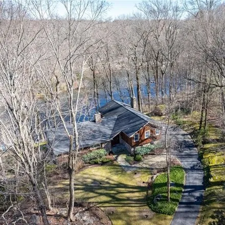 Rent this 4 bed house on 14 Pond Lane in Armonk, North Castle