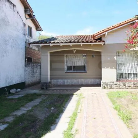 Buy this 3 bed house on Alfredo Guido 3727 in Carapachay, B1607 DCK Vicente López