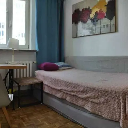 Rent this 3 bed apartment on Atrium 2 in Icchoka Lejba Pereca 1, 00-849 Warsaw