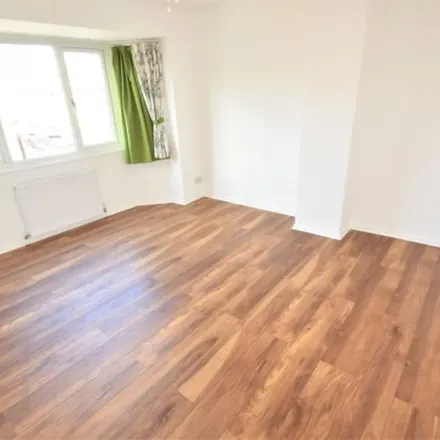 Rent this 3 bed apartment on Grosvenor Street in Portsmouth, PO5 4JQ