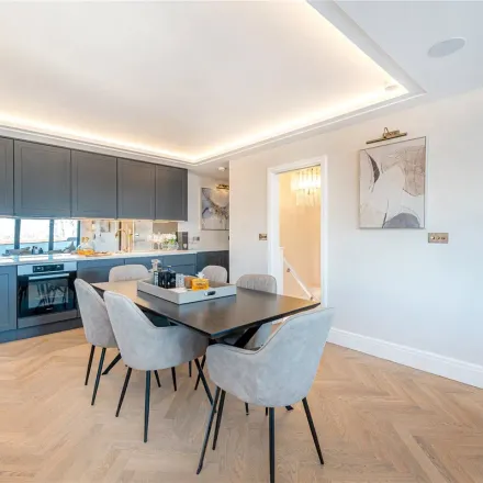 Rent this 3 bed apartment on Cavaye House in 158-168 Fulham Road, London