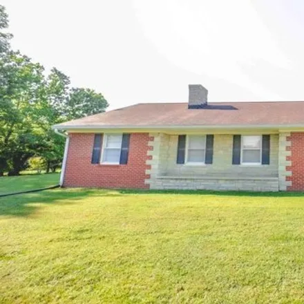 Image 3 - 3212 Perryville Road, Danville, KY 40422, USA - House for sale