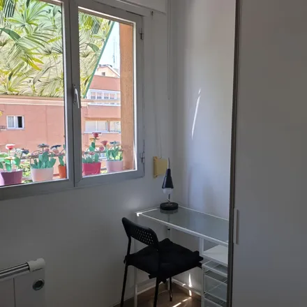 Rent this 4 bed room on Madrid in Calle de Mirasierra, 19