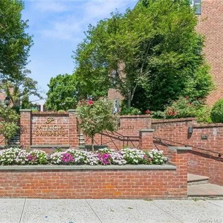 Image 1 - 1825 Palmer Avenue, Village of Larchmont, NY 10538, USA - Apartment for rent