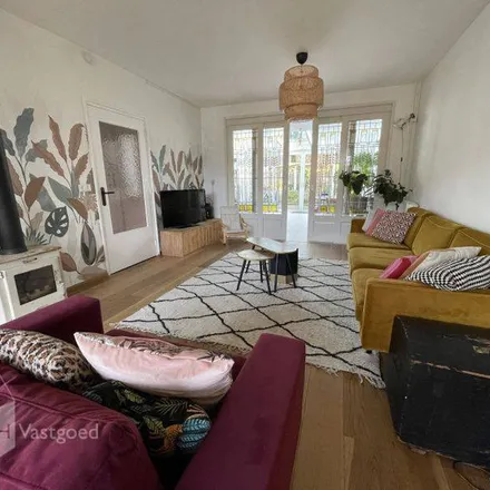Rent this studio apartment on Refeling 38 in 5672 CK Nuenen, Netherlands