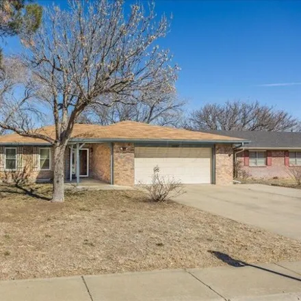 Buy this 4 bed house on 2555 15th Avenue in Canyon, TX 79015