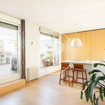 Rent this 2 bed apartment on Restaurante La Gaditana in Calle de Lombia, 28009 Madrid