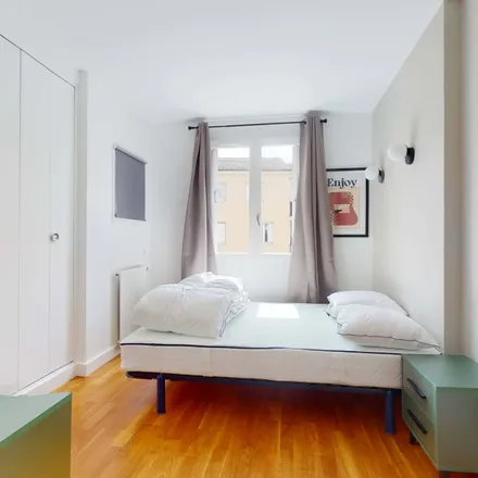 Rent this 5 bed room on 10 Rue des Boucheries in 93200 Saint-Denis, France