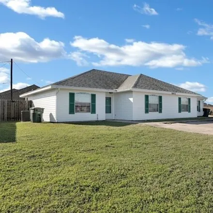 Buy this studio house on 1801 Haverford Boulevard in Harlingen, TX 78552