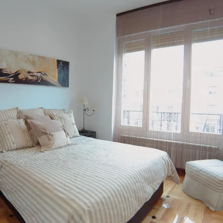 Rent this 2 bed apartment on Madrid in Maudes, Calle Maudes
