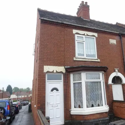 Rent this 3 bed townhouse on Cross Street in Haunchwood Road, Nuneaton