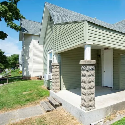 Buy this studio house on 2214 Central Avenue in Meadowbrook, Anderson