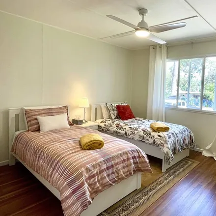 Rent this 3 bed townhouse on Greater Brisbane QLD 4184